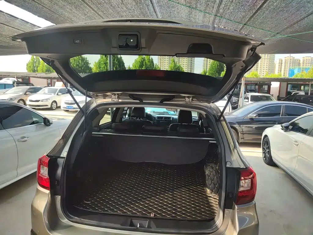Subaru Outback 2016 — фото 12