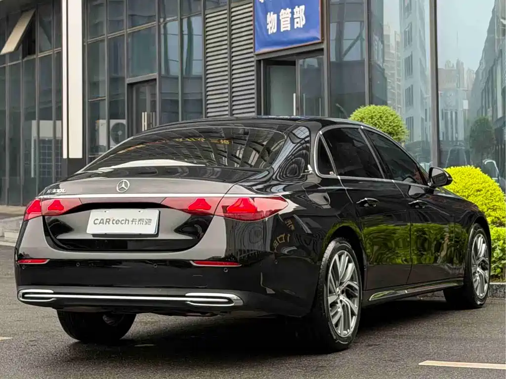 Mercedes-Benz E-Class 2024