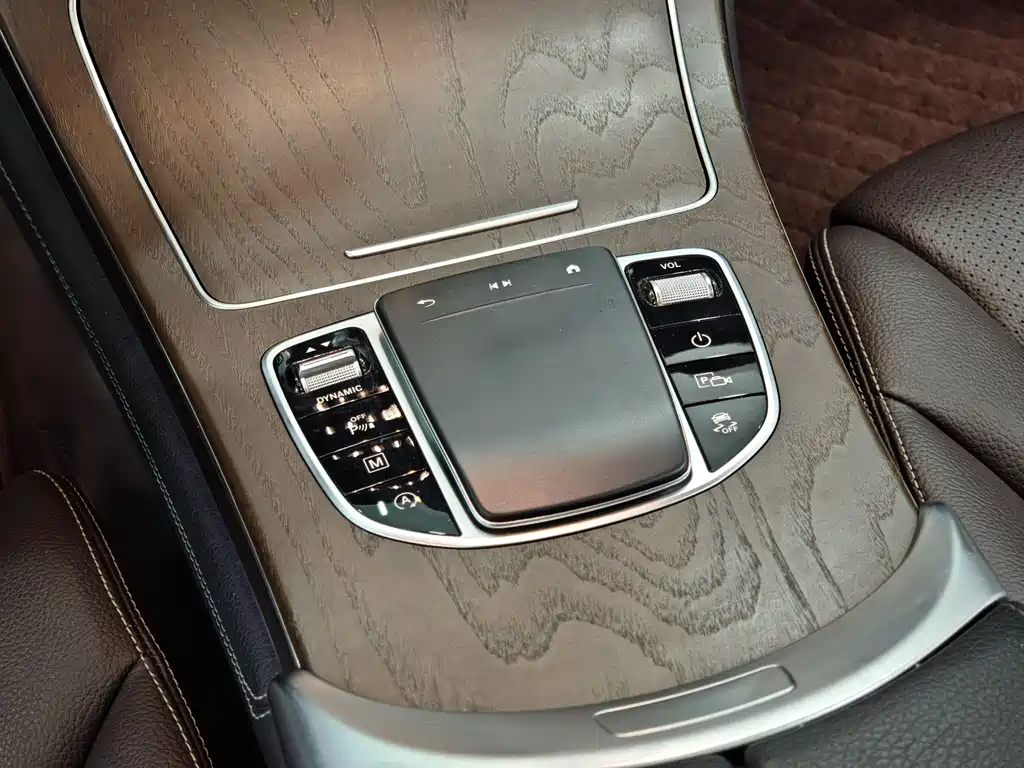 Mercedes-Benz GLC 2022 — фото 11