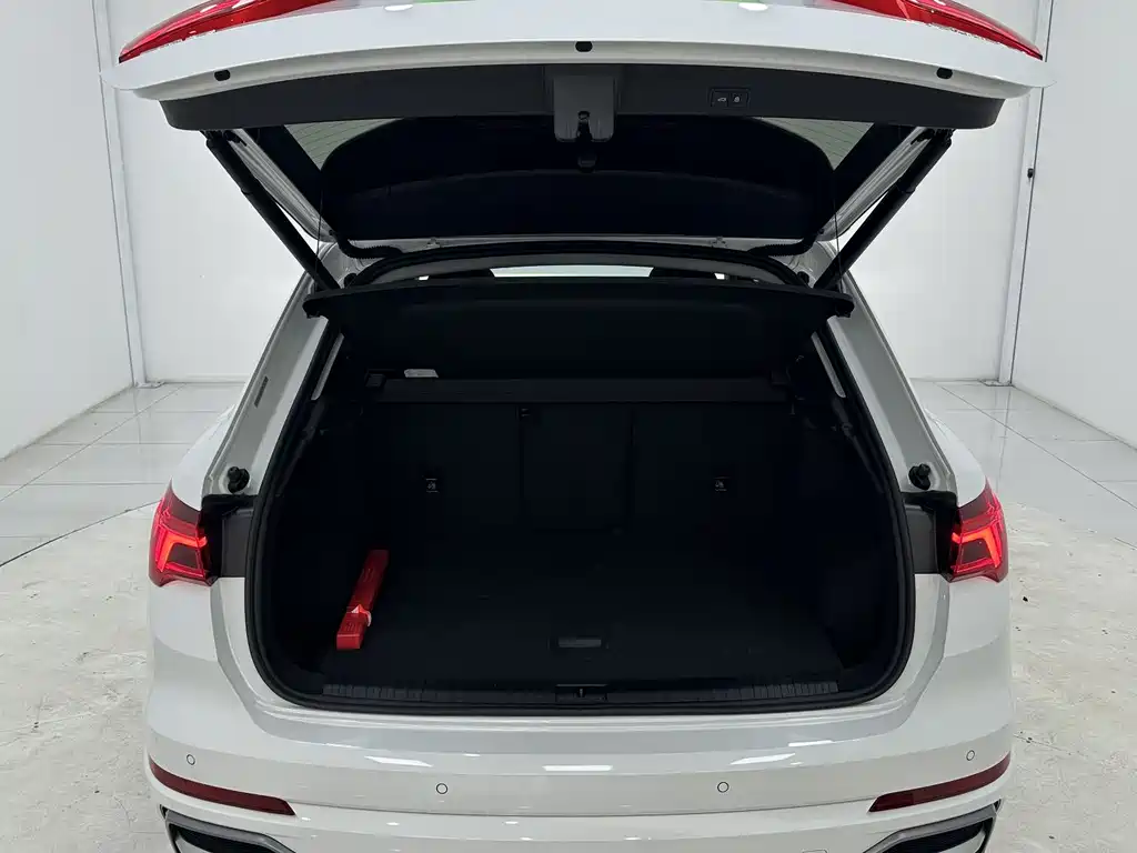 Audi Q3 2022 — фото 16