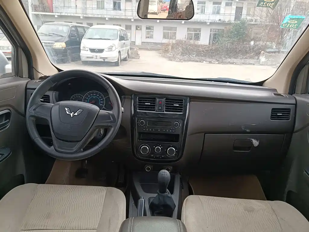 Wuling Rongguang V 2017 — фото 10
