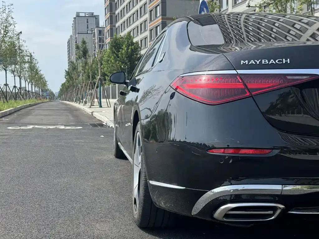 Mercedes-Benz Maybach S-Class 2022 — фото 9
