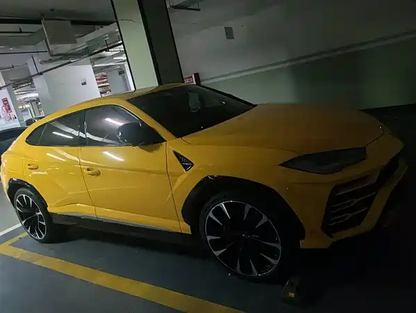 Lamborghini Urus 2020