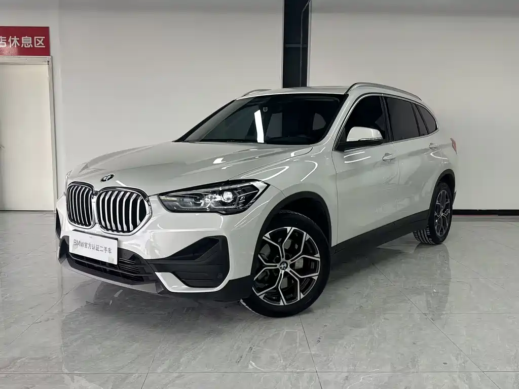BMW X1 2022 — фото 1