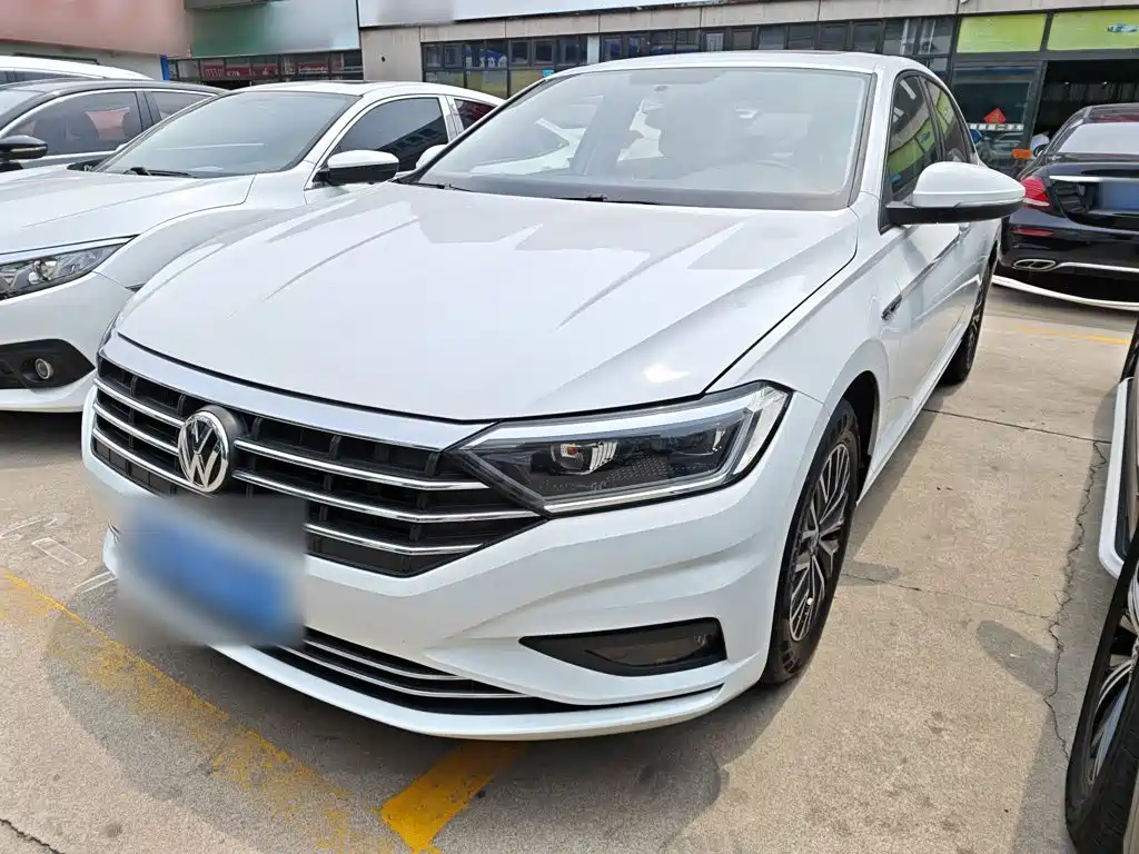 Volkswagen Sagitar 2020