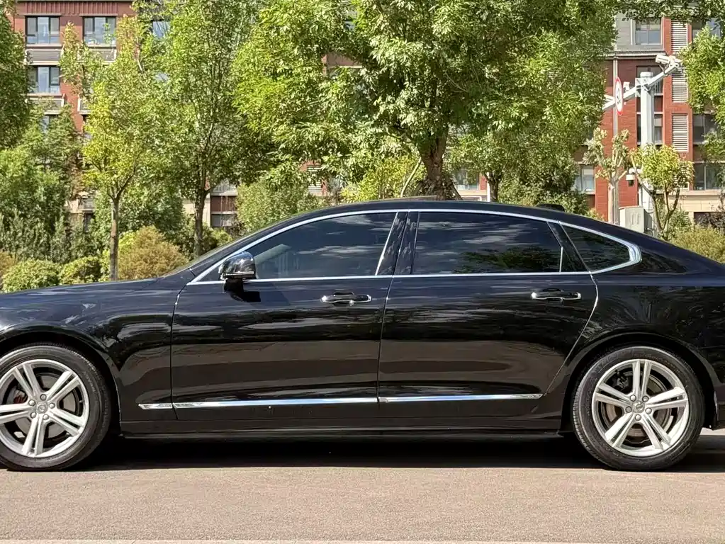Volvo S90 2019 — фото 9