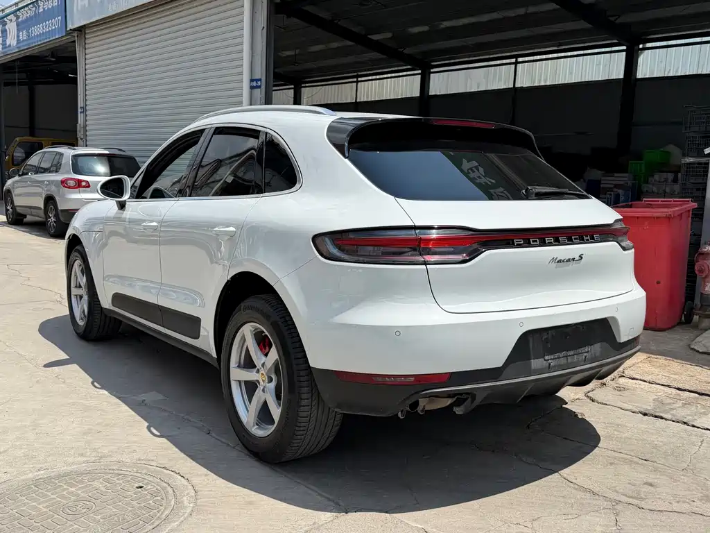 Porsche Macan 2019 — фото 12