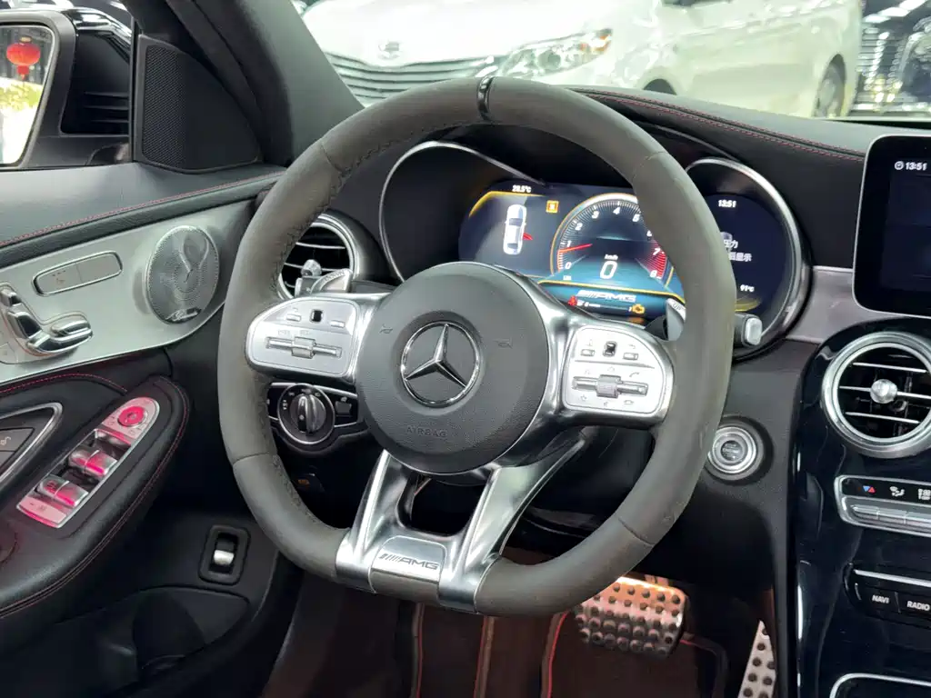 Mercedes-Benz C-Class AMG 2019 — фото 13