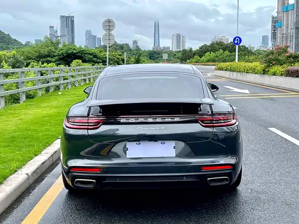 Porsche Panamera 2019