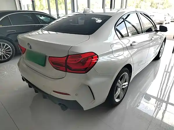 BMW 1 Series 2021
