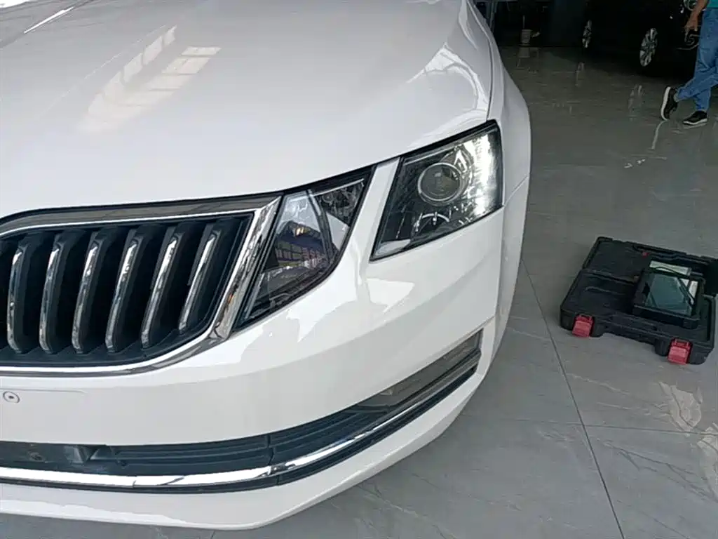 Skoda Octavia 2020 — фото 24