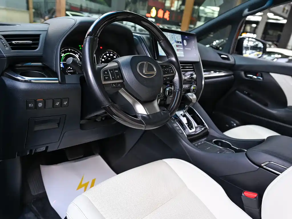 Lexus LM 2020 — фото 6