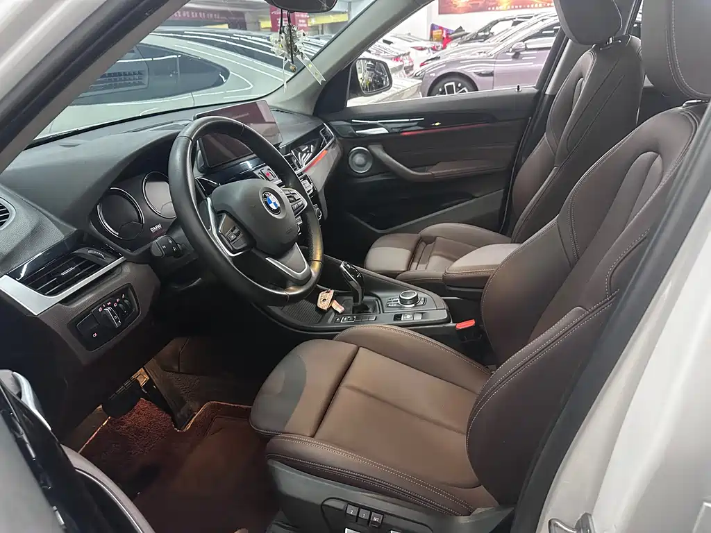 BMW X1 2022 — фото 4