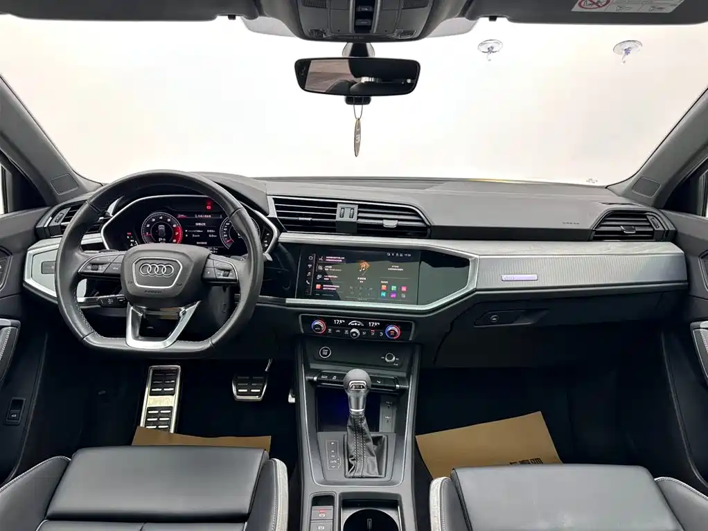 Audi Q3 2024 — фото 10