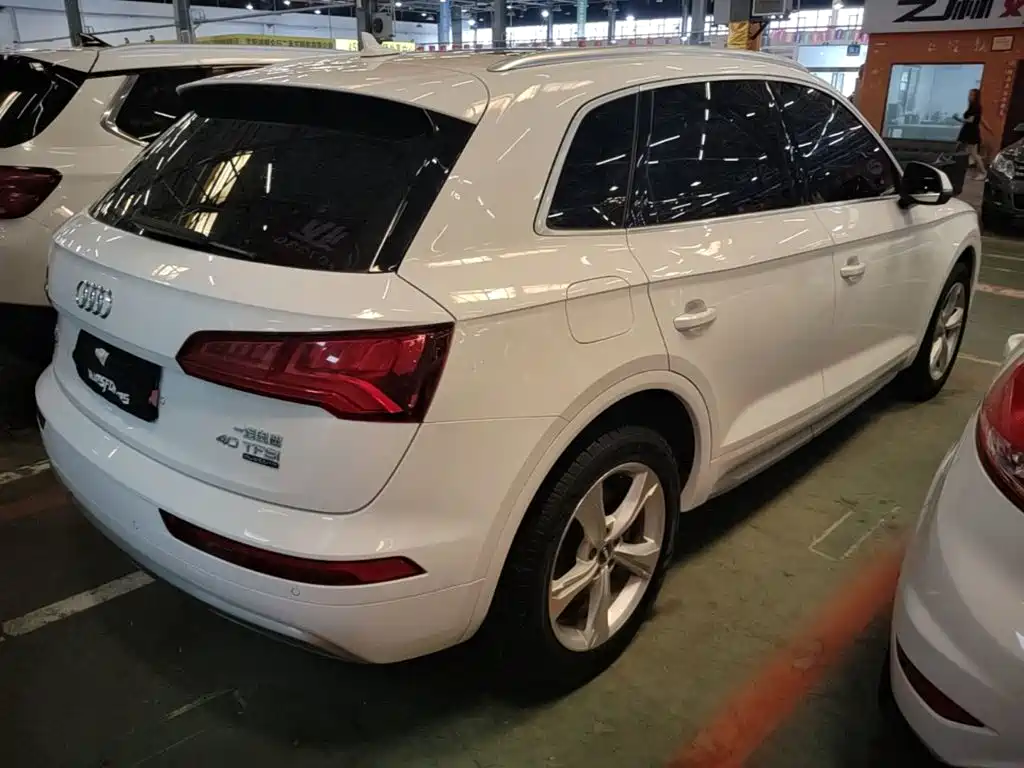 Audi Q5L 2019