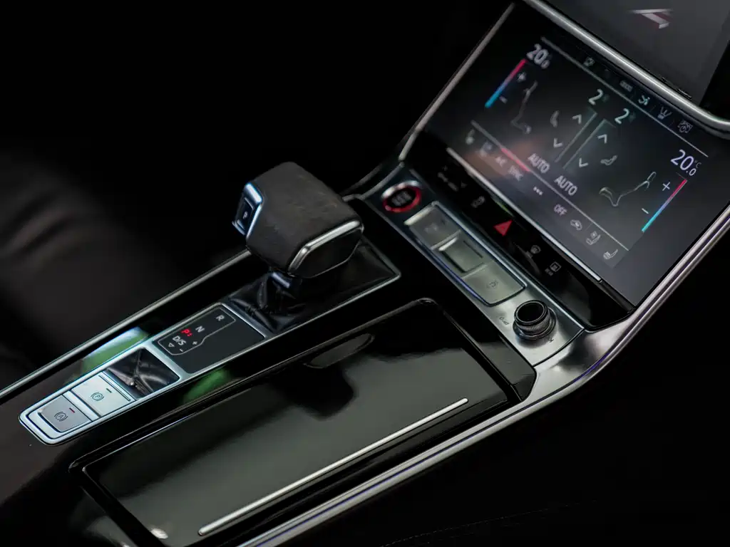 Audi RS 7 2021 — фото 12
