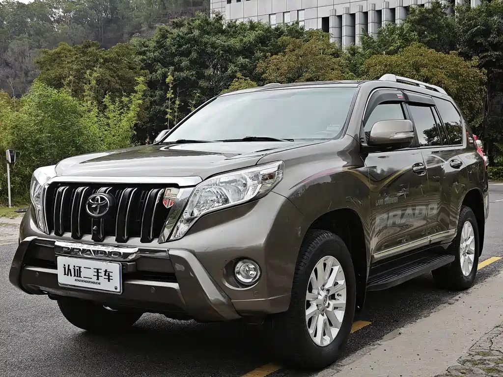 Toyota Prado 2016 — фото 1
