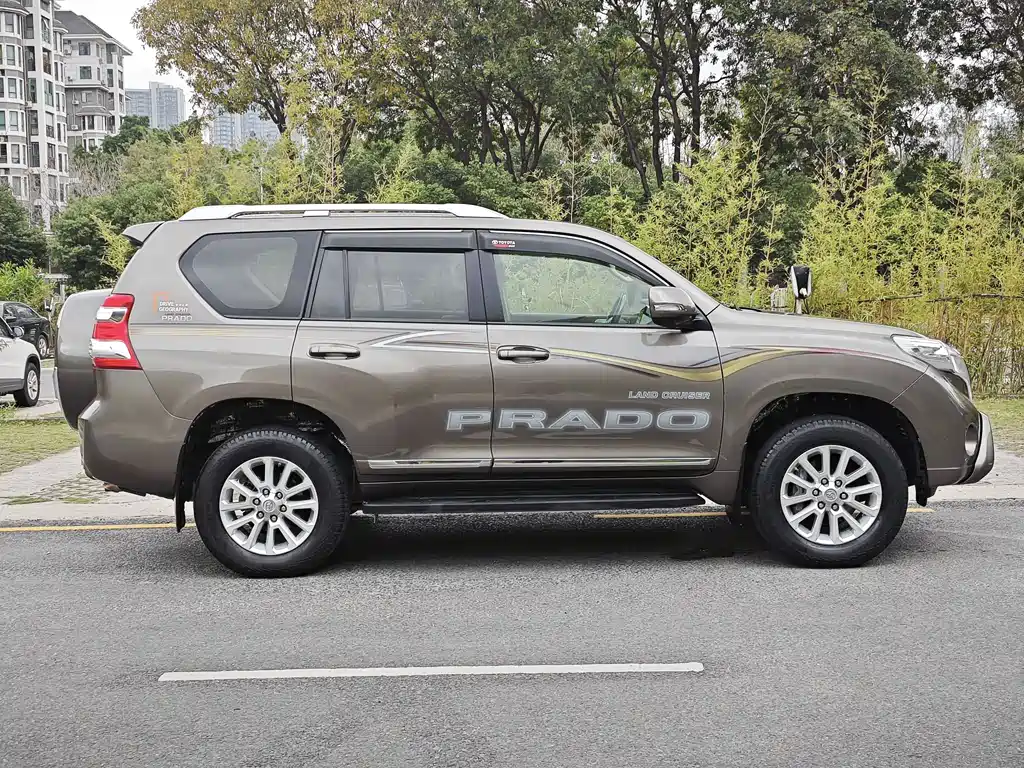 Toyota Prado 2016 — фото 6