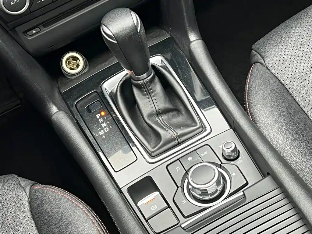 Mazda 3 Angkesela 2018 — фото 22