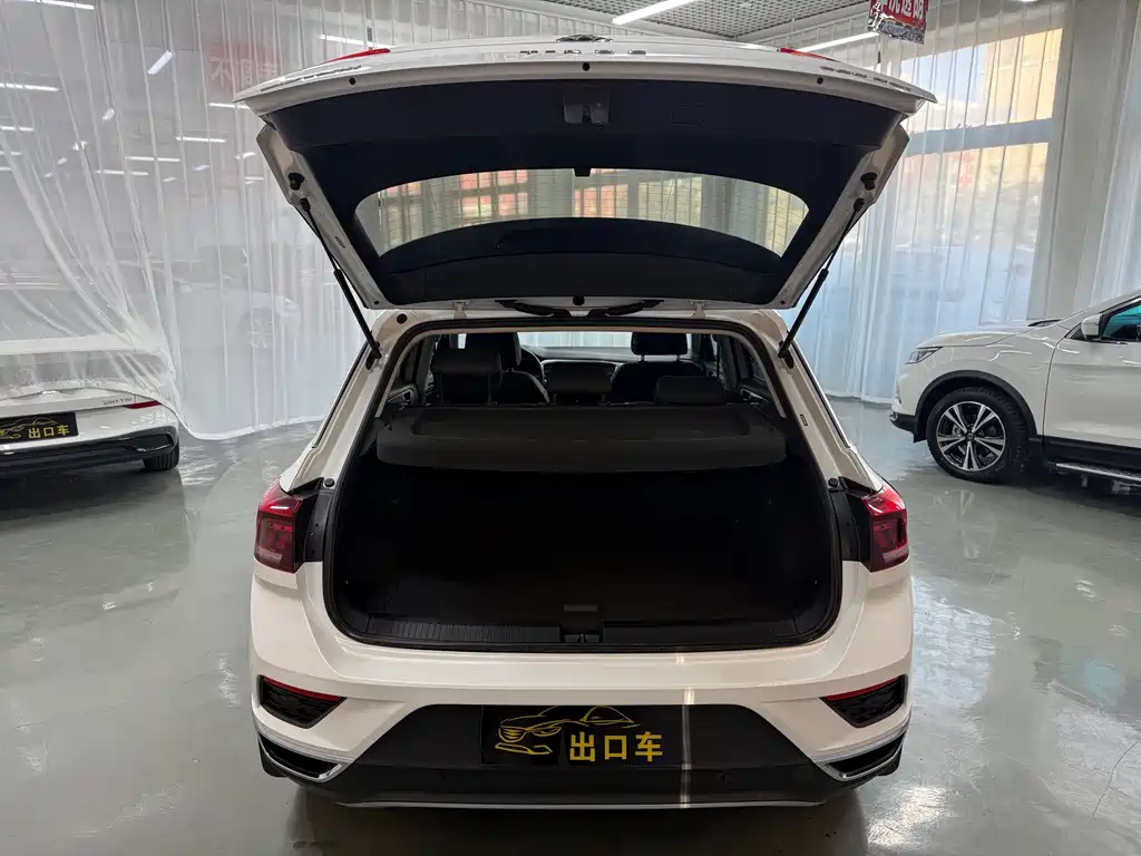Volkswagen T-Roc 2022 — фото 10