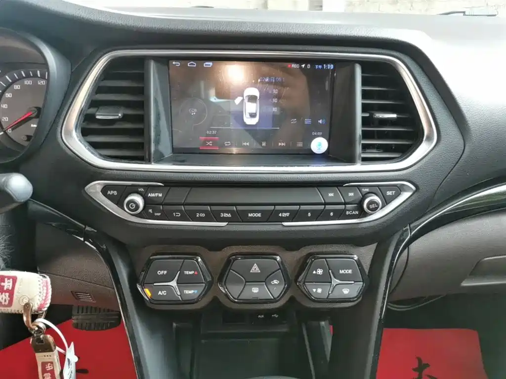 GAC Motor Trumpchi GS4 2016 — фото 13