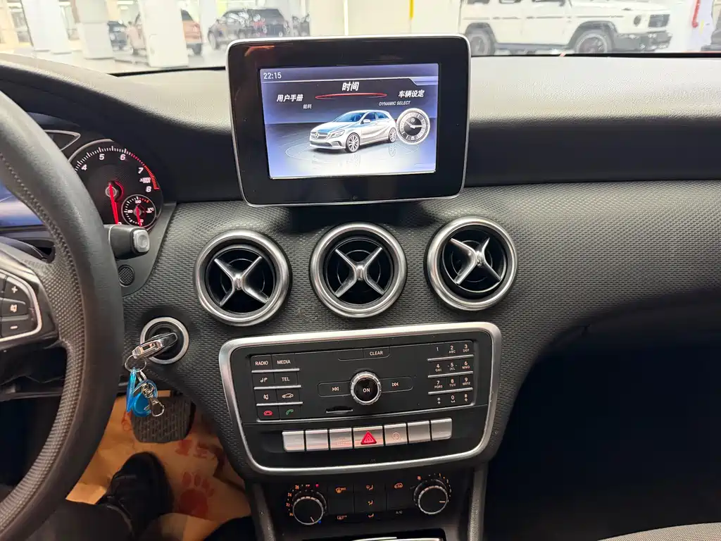 Mercedes-Benz A-Class 2016 — фото 10