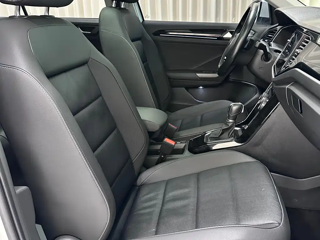 Volkswagen T-Roc 2022 — фото 13