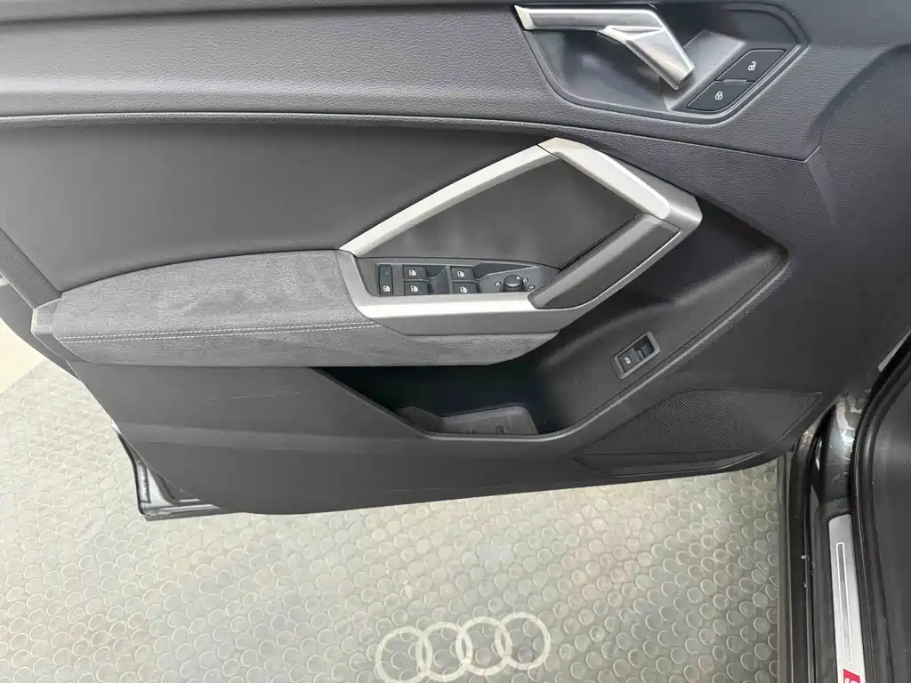 Audi Q3 2023 — фото 19