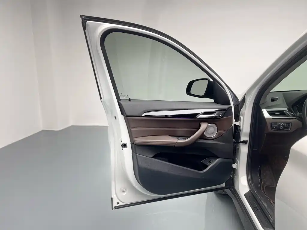 BMW X1 2022 — фото 14