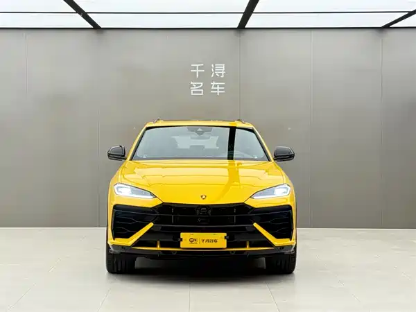 Lamborghini Urus SE 2026