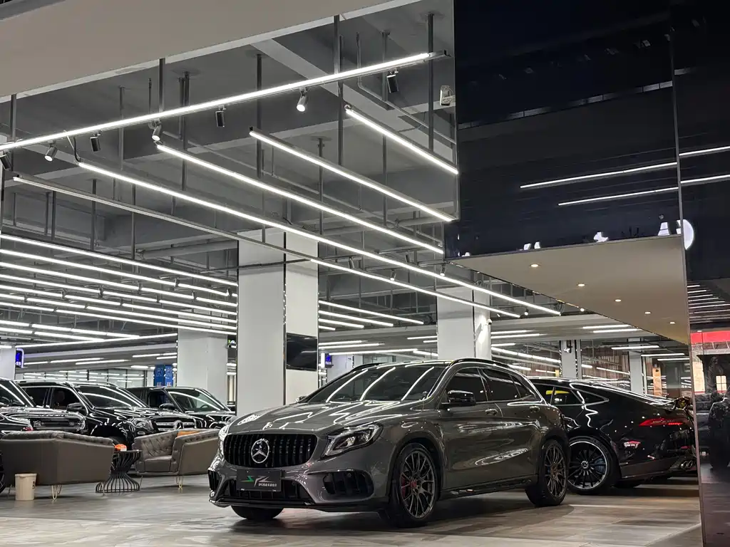 Mercedes-Benz GLA AMG 2019