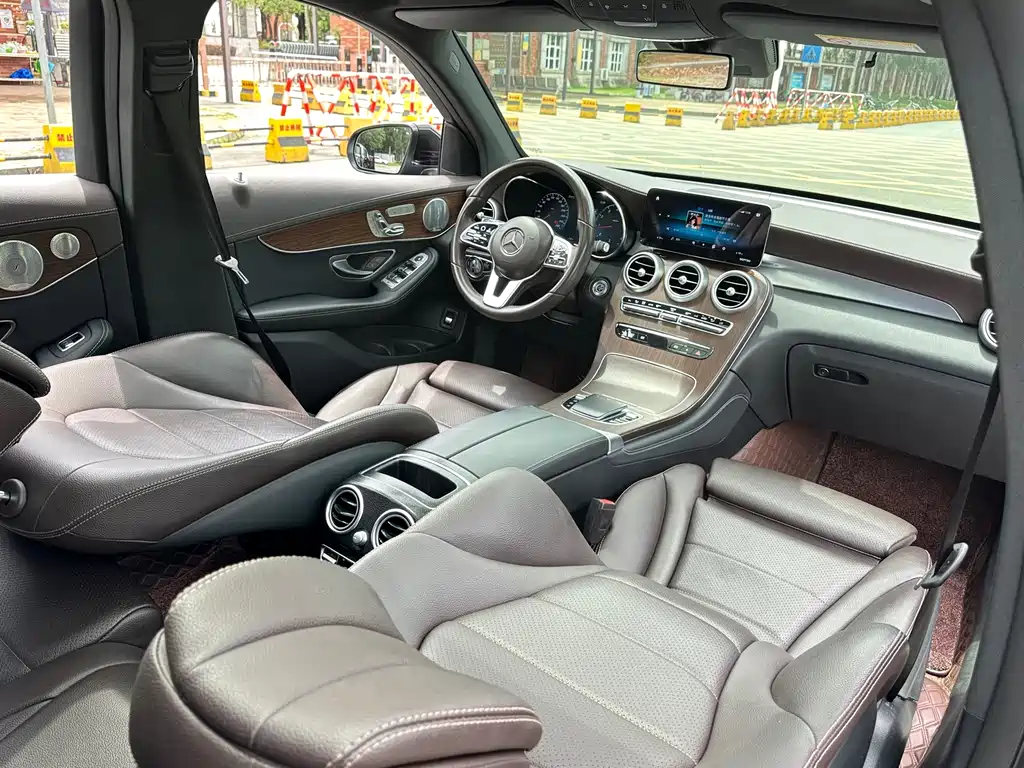 Mercedes-Benz GLC 2021 — фото 12