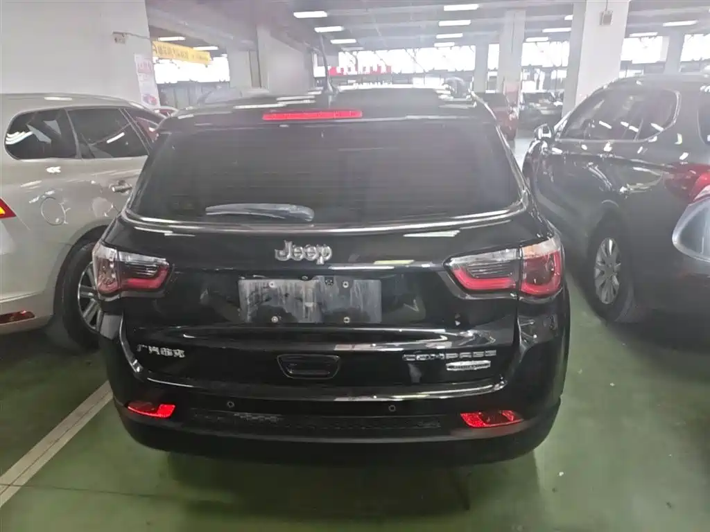 Jeep Compass 2017 — фото 6