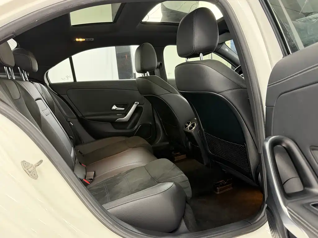 Mercedes-Benz A-Class 2020 — фото 6