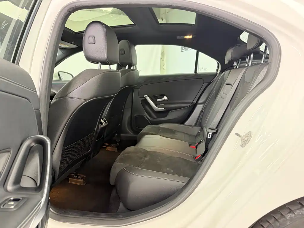 Mercedes-Benz A-Class 2020 — фото 11