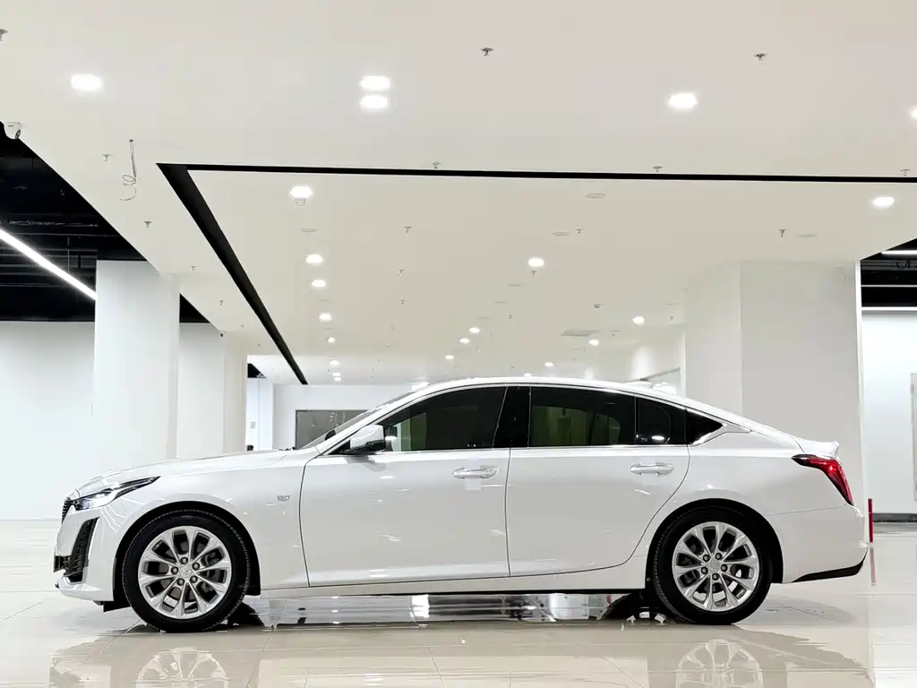 Cadillac CT5 2023 — фото 3