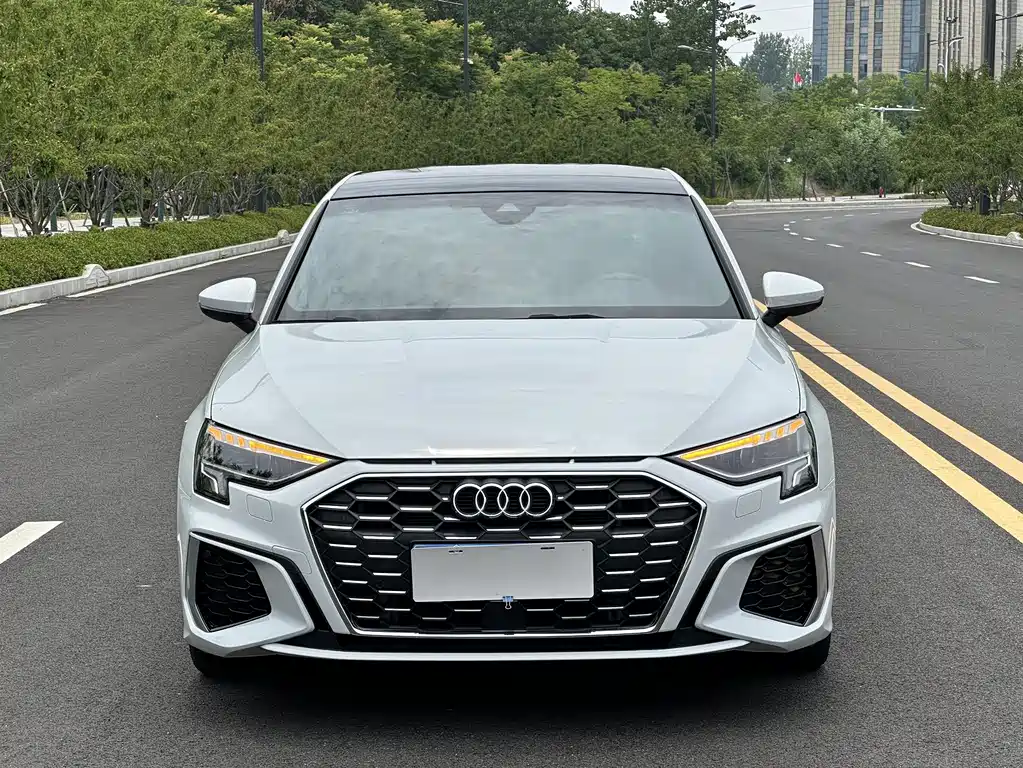 Audi A3 2022 — фото 2