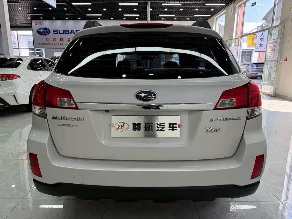 Subaru Outback 2014 — фото 6