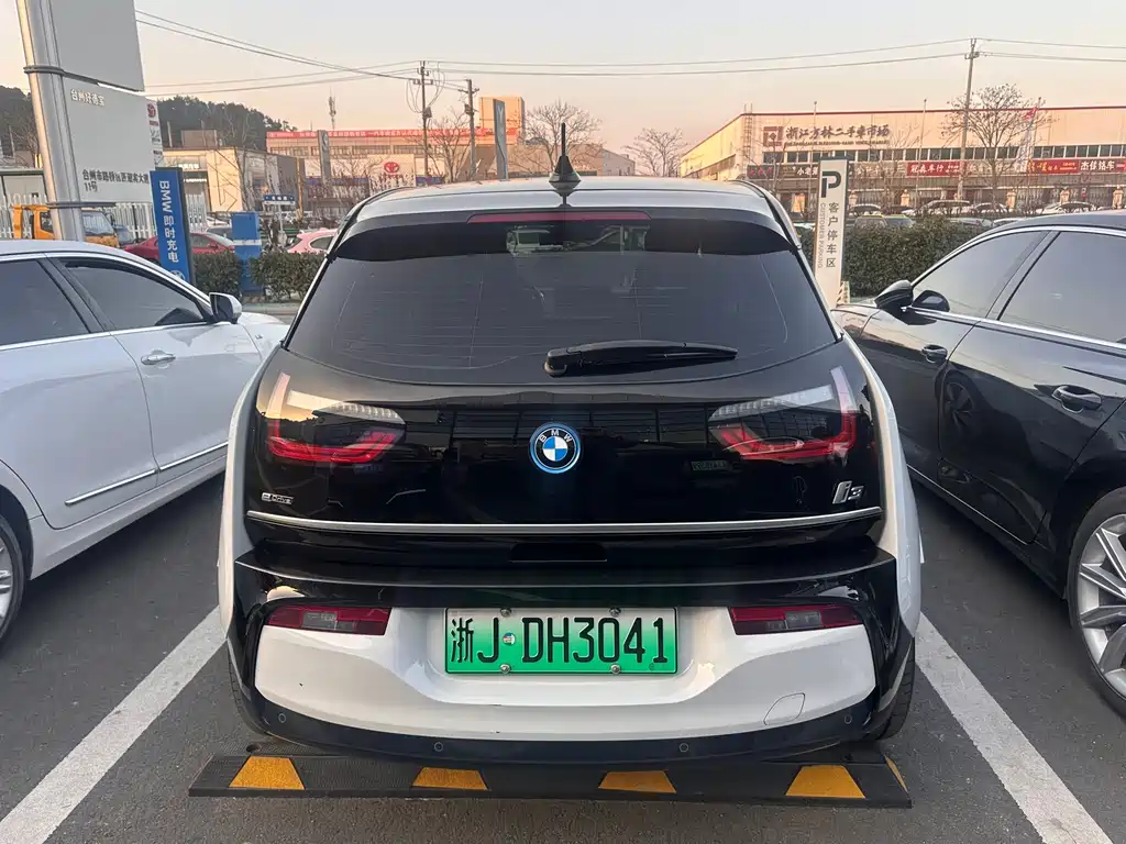 BMW i3 2019 — фото 12