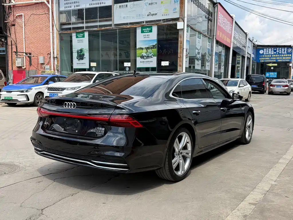 Audi A7L 2024 — фото 13