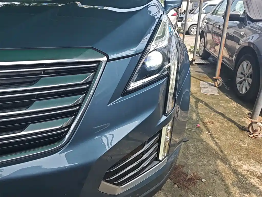 Cadillac XT5 2018 — фото 24