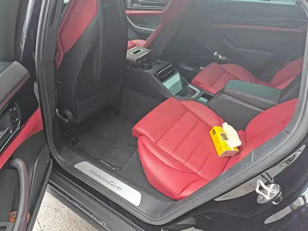 Porsche Panamera 2025