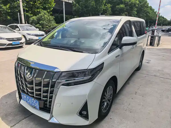 Toyota Alphard 2023