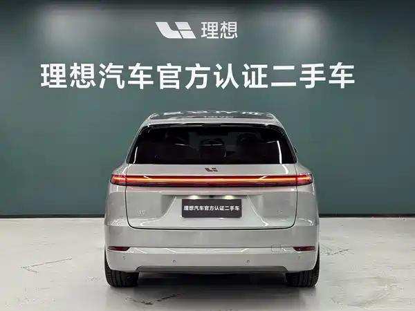 Li Auto L7 2025