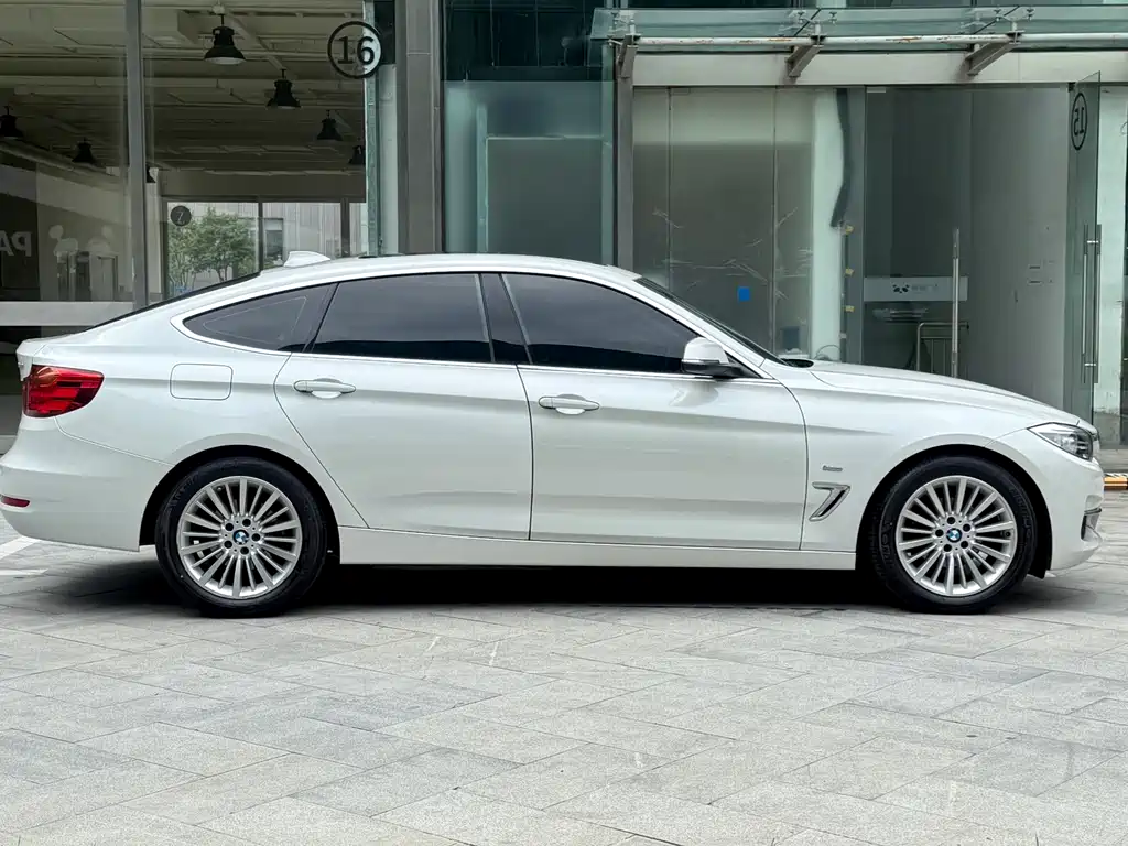 BMW 3 Series GT 2015