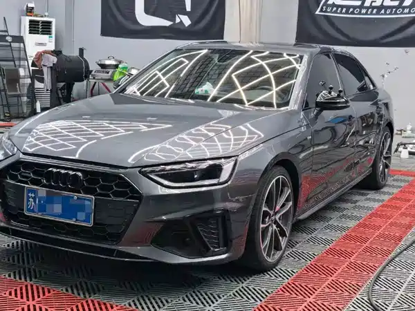 Audi A4L 2021