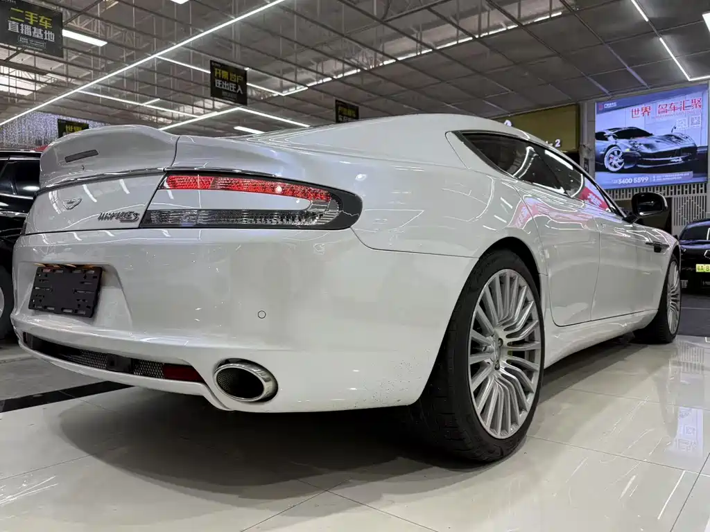 Aston Martin Rapide 2015 — фото 4