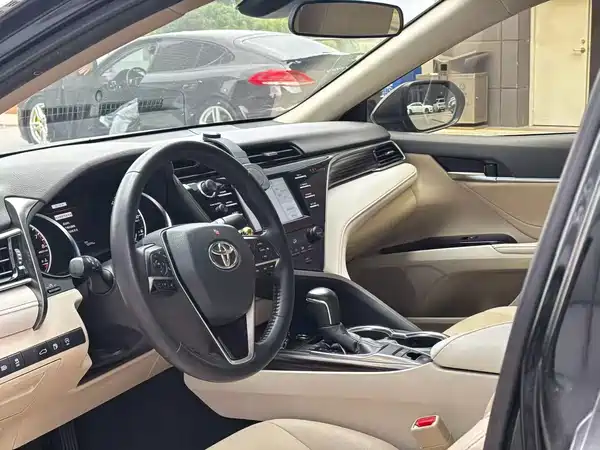Toyota Camry 2018