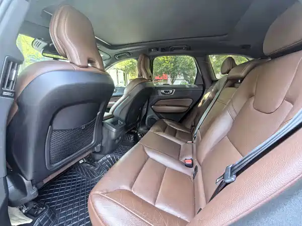 Volvo XC60 2021