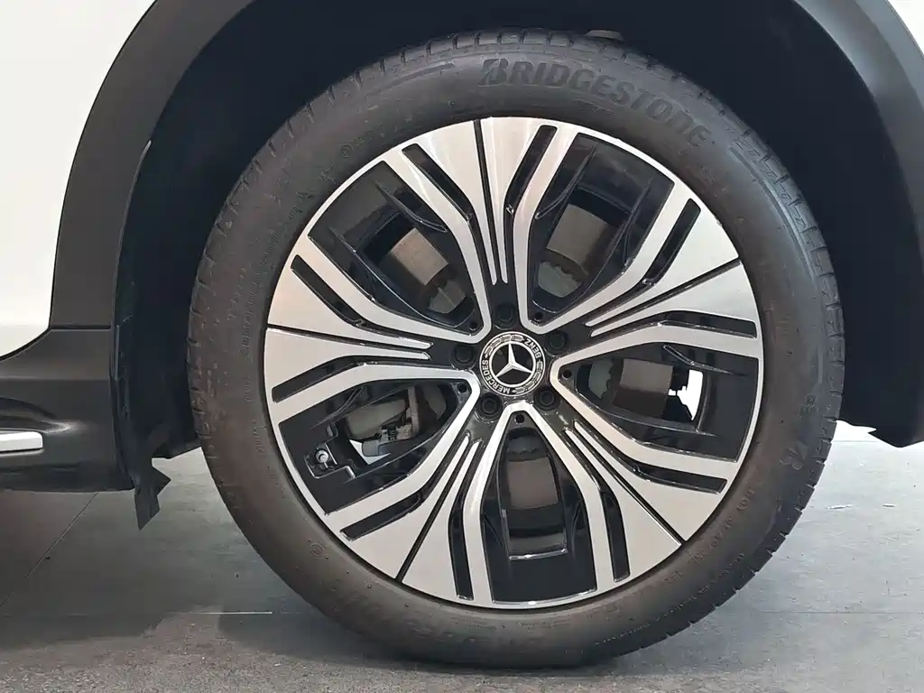 Mercedes-Benz EQE SUV 2024 — фото 24